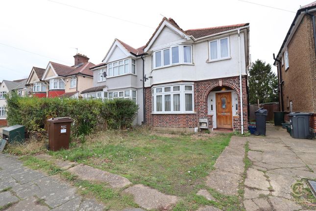 Thumbnail Semi-detached house for sale in Meadow Waye, Hounslow