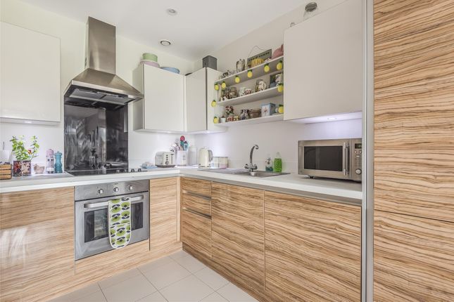 1 Bed Flat For Sale In Verona House Aventine Avenue Mitcham
