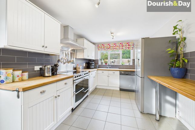 10 Roman Way, Market Drayton photo 2