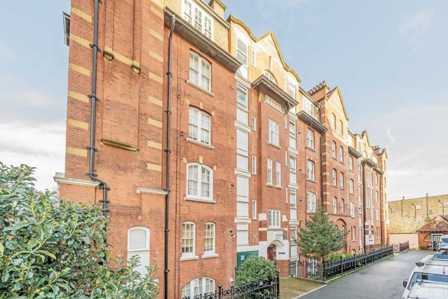Thumbnail Flat to rent in Beaufort Street, London