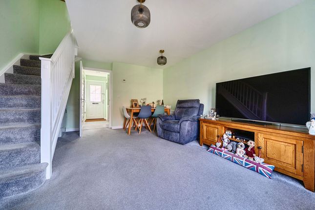 12 Blackberry Copse, Bognor Regis photo 4