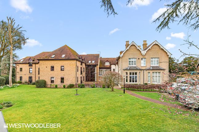 Flat 9, Haywards, The Lawns Drive, Broxbourne photo 2