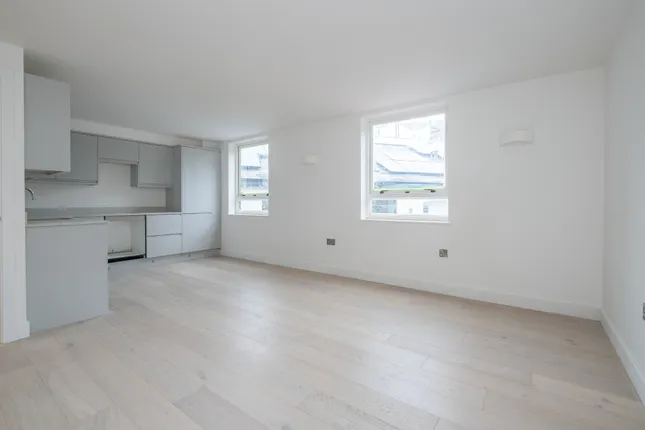 Hamptons - London New Homes