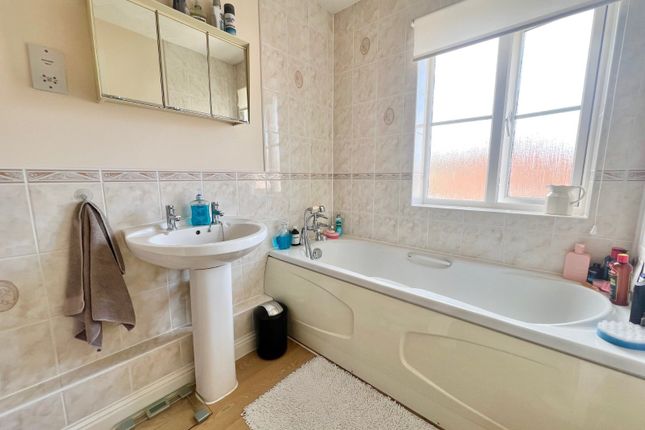 32, Lovage Road, Fareham photo 4