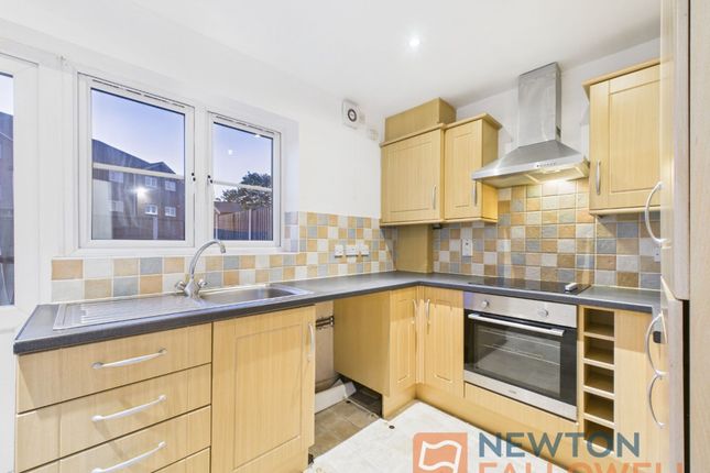 102 Victoria Street, Willenhall photo 2
