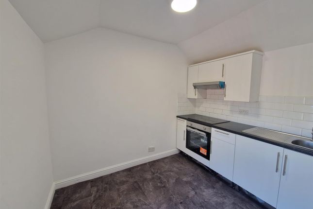 Flat 2 , 37, Marlborough Road, Brynmill photo 4