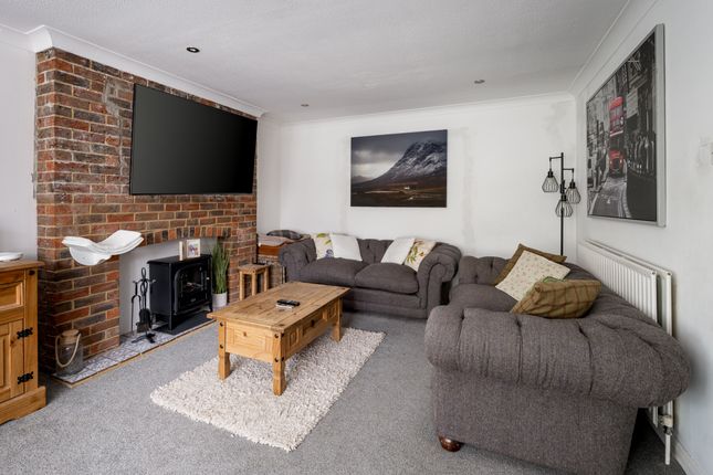 24 Lumley Road photo 3