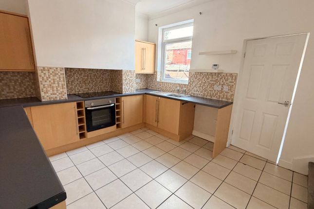 87, Hunt Street, West Yorkshire photo 5