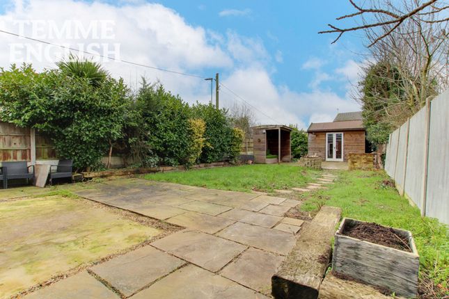 195a Swan Lane, Wickford photo 2