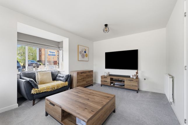 23, Larkspur Close, Doncaster photo 4