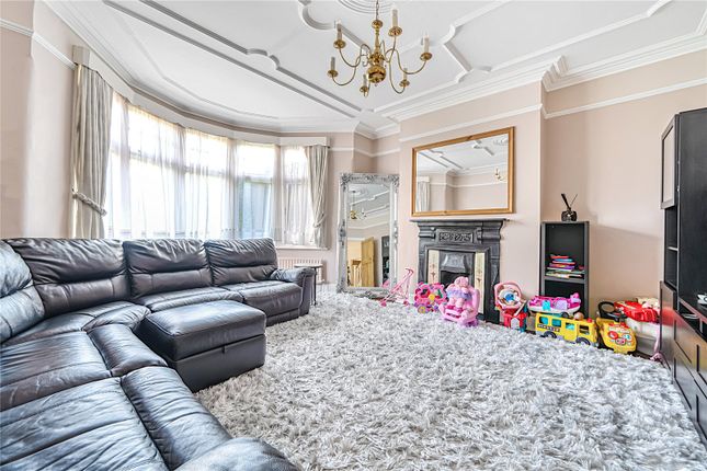 30, Lodge Drive, London photo 3