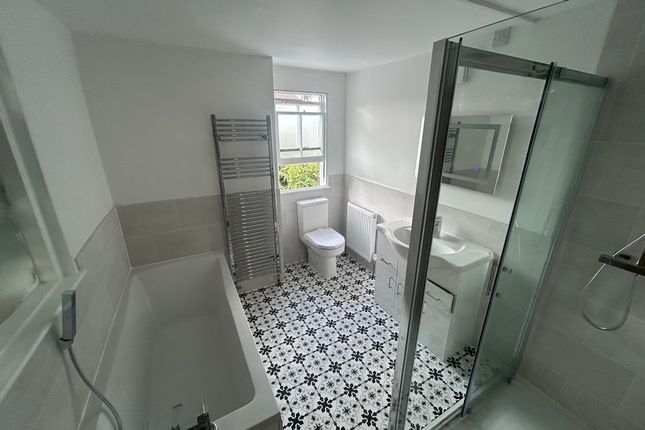 24, Tyler Street, Greenwich photo 3