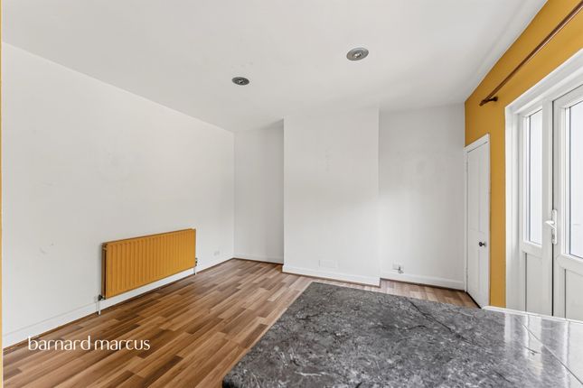 12, Caithness Road, Mitcham photo 4