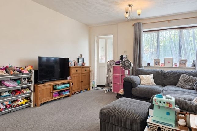 127, Hazebrouck Road, Faversham photo 3
