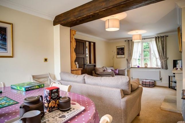 Stow Cottage, 5, Landgate Yard, Cheltenham photo 3