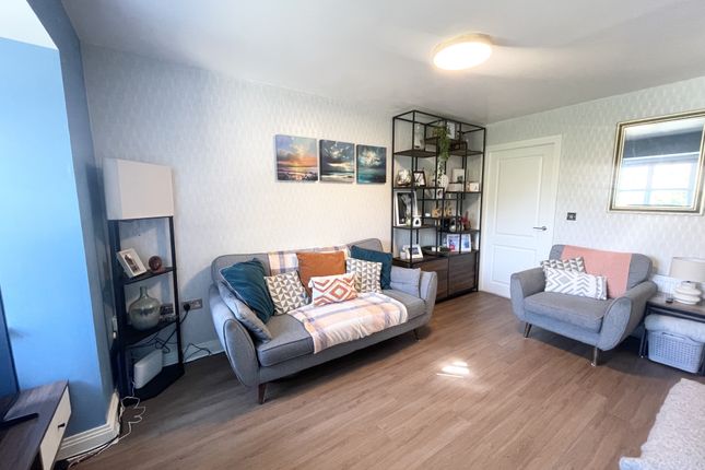 37, Rippingale Way, Thornton photo 4