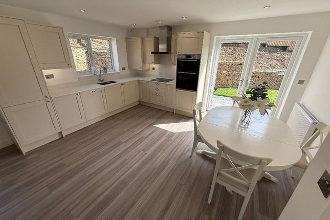 6A, Orchard Croft, Barnsley photo 3