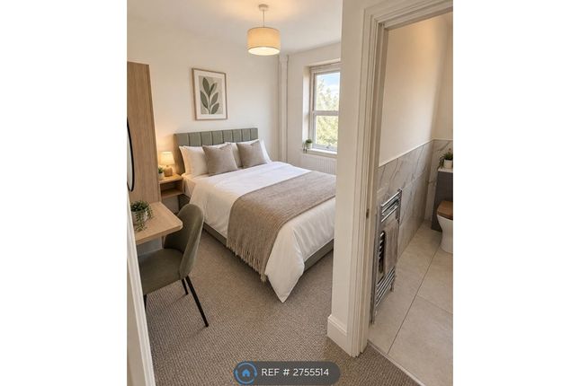 Wakefield Road, Rothwell, Leeds photo 5