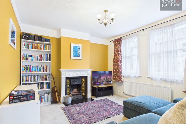 31, Dickinson Square, Rickmansworth photo 2