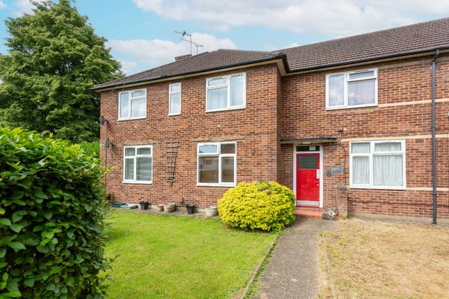 Thumbnail Flat for sale in Prestwick Road, Watford, Hertfordshire