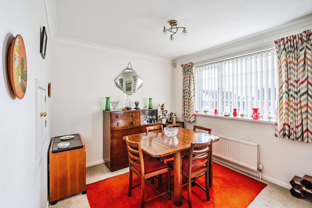9, The Ridings, Seaford photo 4