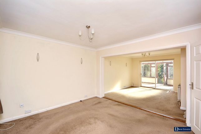 112 Shepherds Hill, Romford photo 2