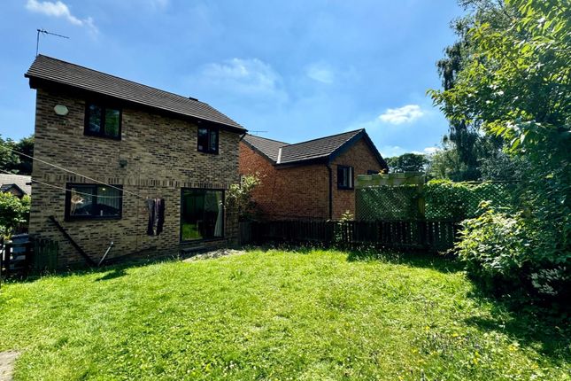 29, Aspen Grove, Dewsbury photo 2