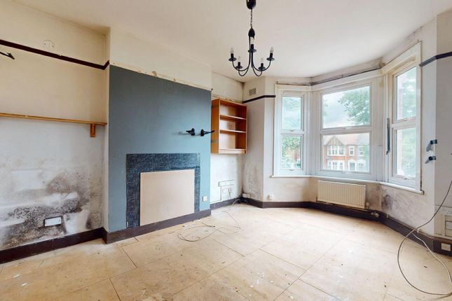 Flat 2, London photo 2
