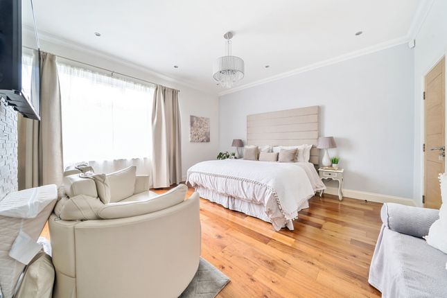33, Hamilton Road, London photo 4