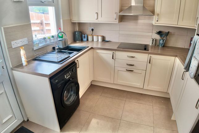 11 Graig View Terrace, Pontypool photo 3