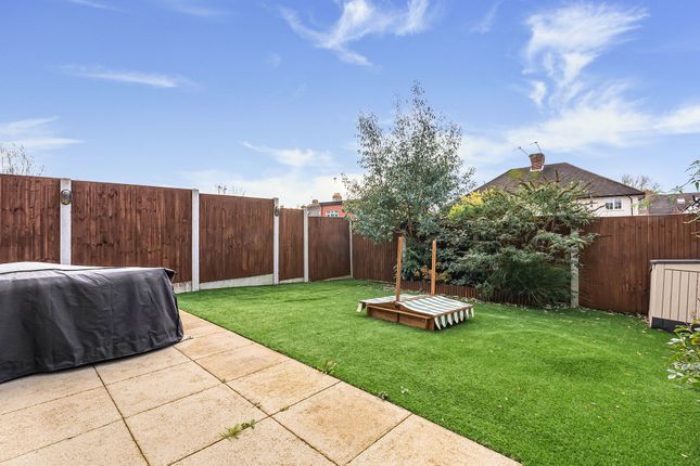 42 Birch Grove, Potters Bar photo 4