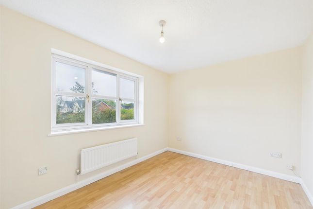 Exbury Way, Nuneaton photo 4