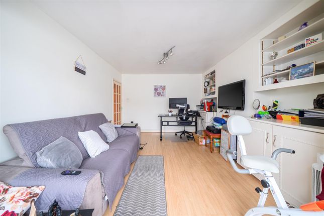44a, Logan Road, Wembley photo 4