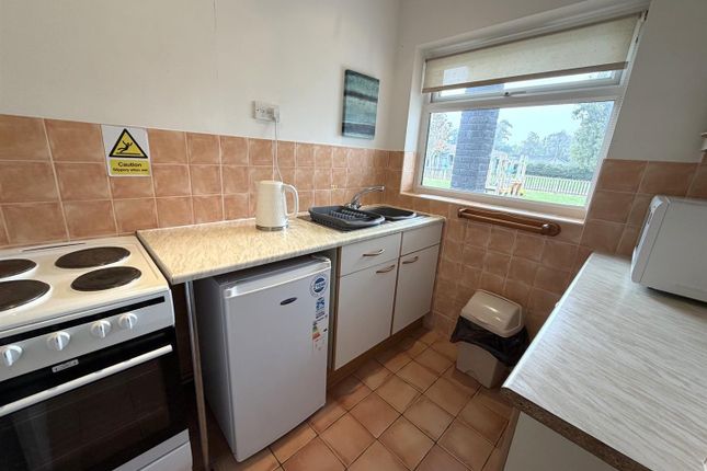 20, Broadland Holiday Village, Marsh Road, Lowestoft photo 3