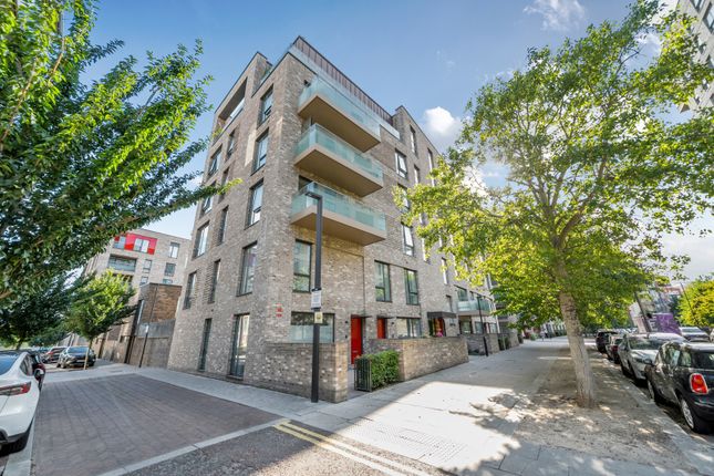 23, West Parkside, London photo 2