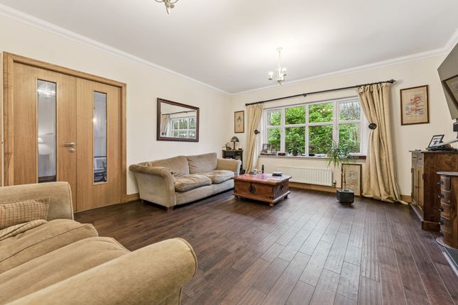 2 Marchfield, Glasgow photo 4