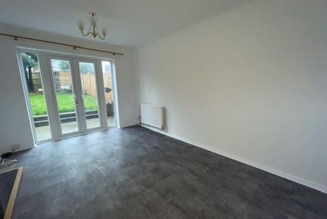 24, Larchfield Road, Maidenhead photo 4