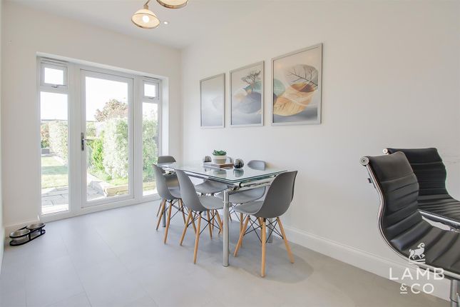 11, Canterbury Road, Holland-On-Sea photo 4
