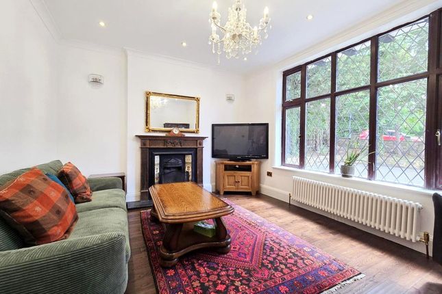 128, Uxbridge Road, Harrow Weald photo 3