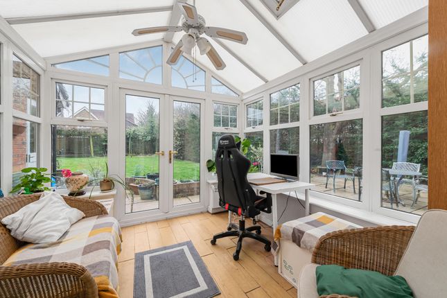 21, Lime Trees, Staplehurst, Tonbridge, Kent TN12 0SS photo 3