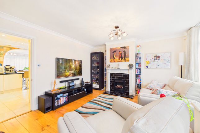40 Sycamore Avenue, Sidcup, Kent photo 3