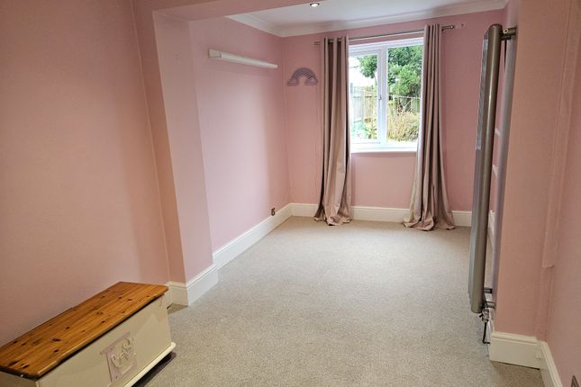 Semi-detached house to rent in Clifton Drive, Buxton