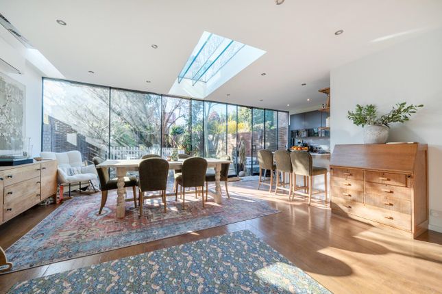 17, Chanctonbury Way, Woodside Park photo 4