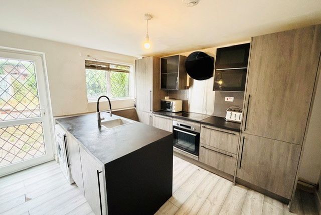5-bed house on 6, COLCHESTER, £2,000/mo