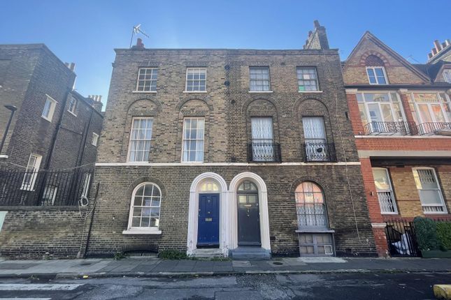 3 Bedroom House in E1 2AA