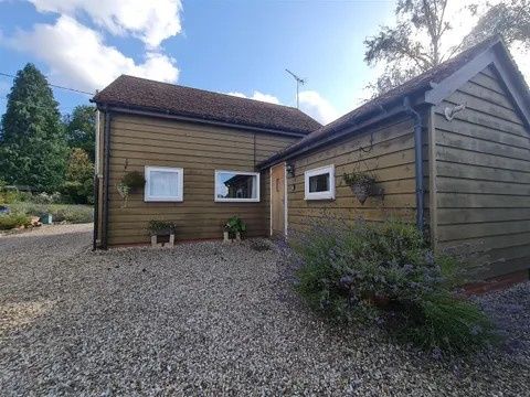4 Bedroom Property With Land