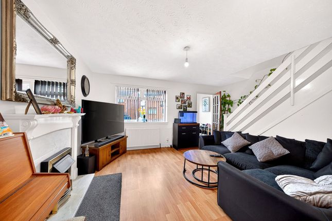 34 Blenheim Place, Larbert photo 4
