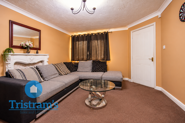 12, Meadow Brown Road, Nottingham photo 3