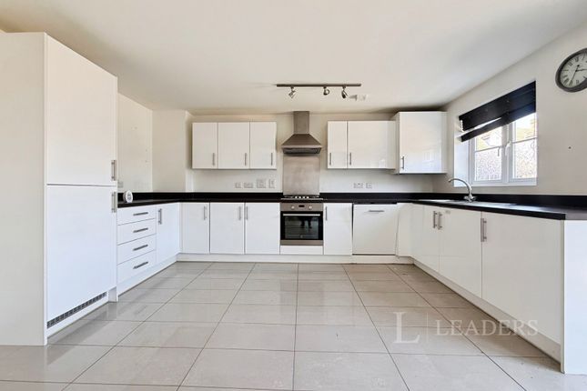 172, Brooklands Avenue, Bedford photo 2