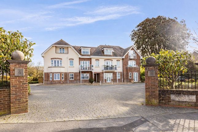 2-bed flat on Flat 14, Baytrees, Poole, £250,000